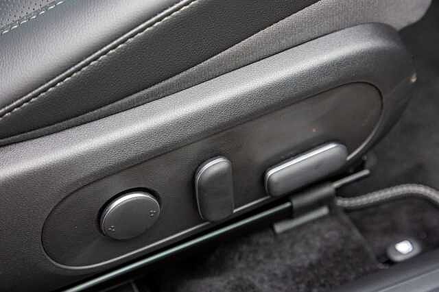 Hyundai KONA 1.6T 138 Ultimate 5dr DCT Meta BLUE