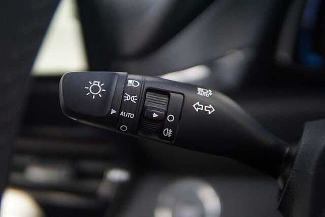 Hyundai IONIQ 100kW Premium 38kWh 5dr Auto