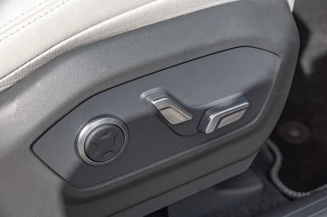 Hyundai SANTA FE 1.6 TGDi Plug-in Hybrid Ultimate 5dr 4WD Auto