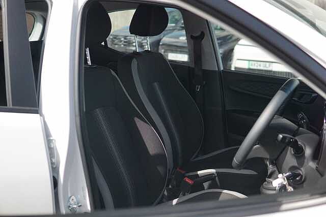 Hyundai i10 1.0 [63] Advance 5dr Auto [Nav]