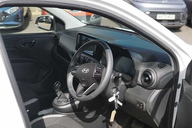Hyundai i10 1.0 [63] Advance 5dr Auto [Nav]