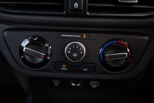 Hyundai i10 1.0 [63] Advance 5dr Auto [Nav]