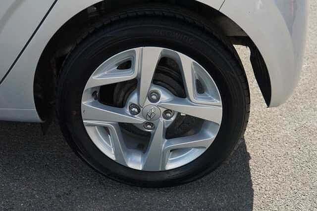 Hyundai i10 1.0 MPi SE Connect 5dr Auto