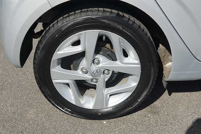 Hyundai i10 1.0 MPi SE Connect 5dr Auto