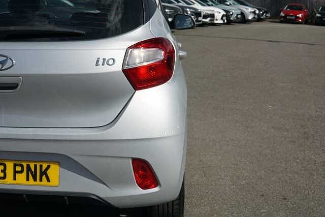Hyundai i10 1.0 MPi SE Connect 5dr Auto