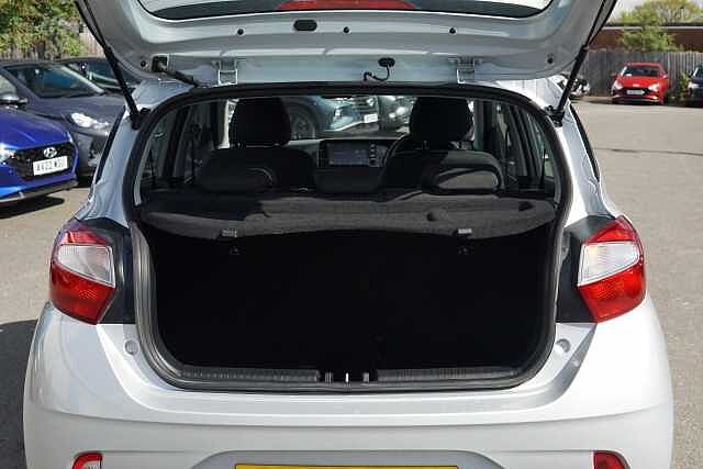 Hyundai i10 1.0 MPi SE Connect 5dr Auto