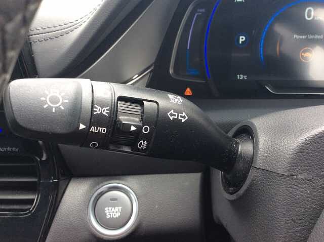 Hyundai IONIQ 100kW Premium 38kWh 5dr Auto