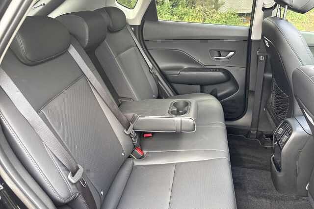 Hyundai KONA 1.0T 100 Ultimate 5dr Abyss Black