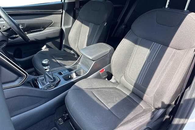 Hyundai TUCSON 1.6 TGDi Premium 5dr 2WD Polar White