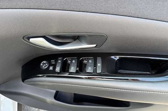 Hyundai TUCSON 1.6 TGDi Premium 5dr 2WD Polar White