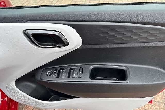 Hyundai i10 1.0 [63] Premium 5dr Auto [Nav]