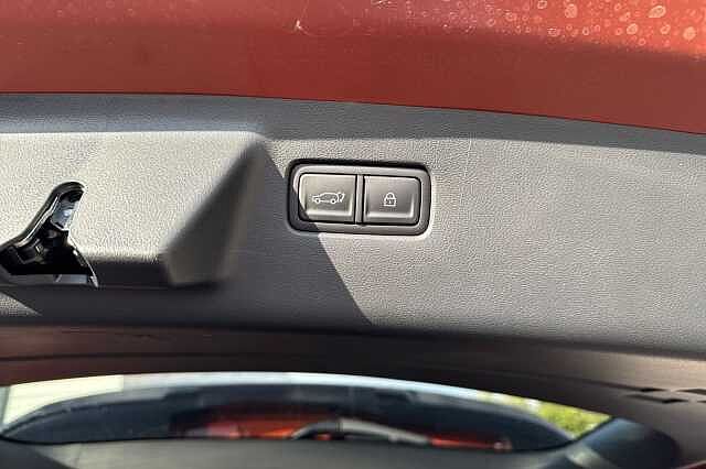 Hyundai SANTA FE 1.6 TGDi 239 Hybrid Ultimate 5dr Auto