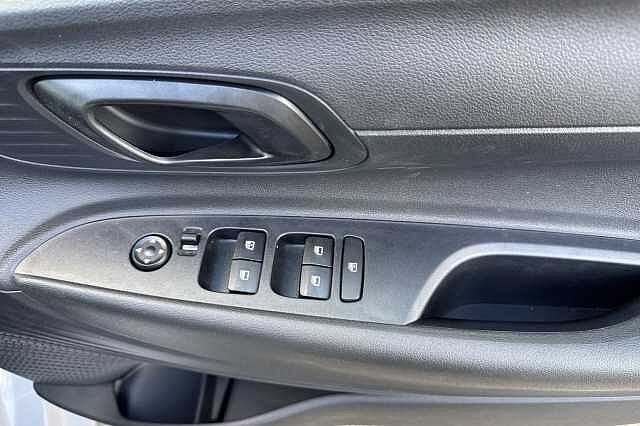 Hyundai i20 1.0T GDi 90 Black Line 5dr