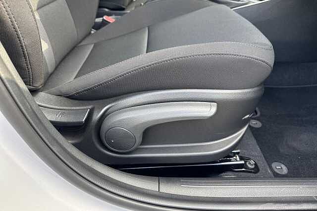 Hyundai i20 1.0T GDi 90 Black Line 5dr