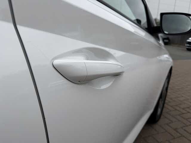 Hyundai i20 1.0T GDi Advance 5dr