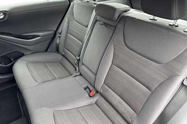 Hyundai IONIQ 1.6 GDi Hybrid Premium 5dr DCT