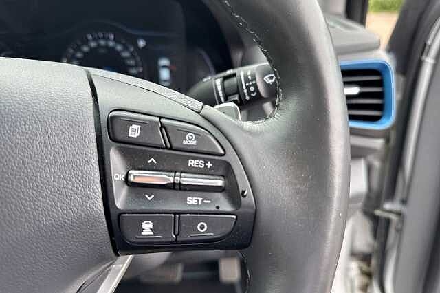 Hyundai IONIQ 1.6 GDi Hybrid Premium 5dr DCT