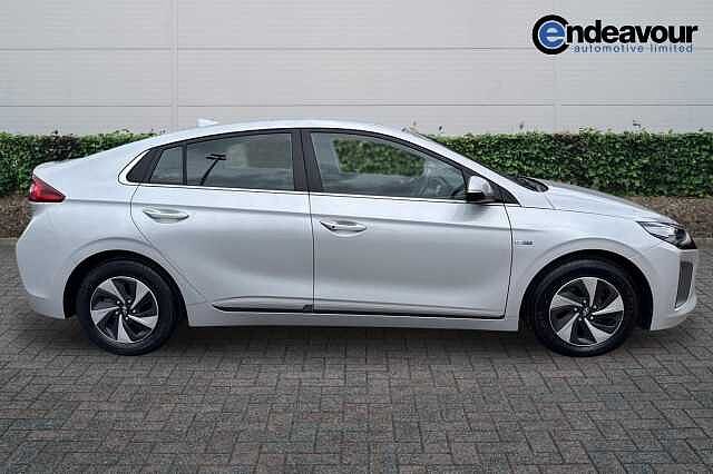 Hyundai IONIQ 1.6 GDi Hybrid Premium 5dr DCT