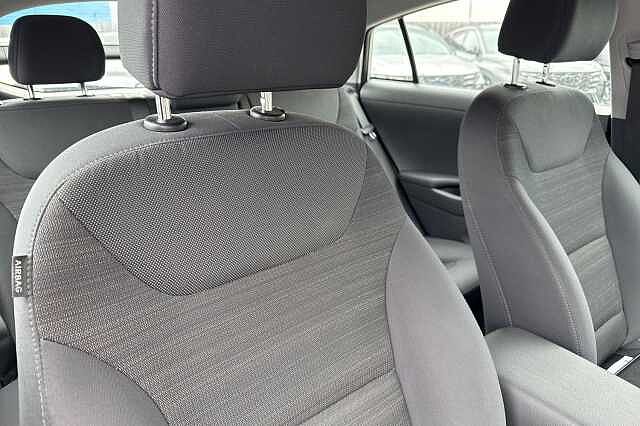 Hyundai IONIQ 1.6 GDi Hybrid Premium 5dr DCT