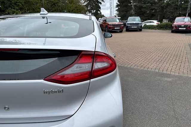 Hyundai IONIQ 1.6 GDi Hybrid Premium 5dr DCT