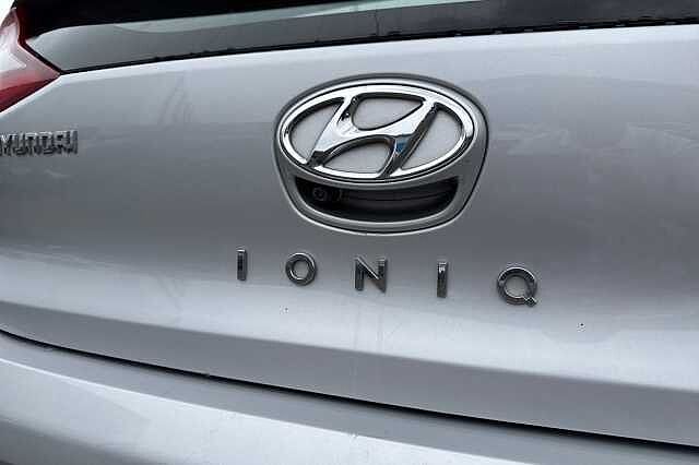 Hyundai IONIQ 1.6 GDi Hybrid Premium 5dr DCT