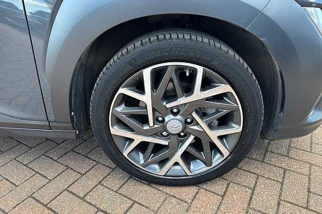 Hyundai KONA 1.6 GDi Hybrid Premium 5dr DCT Ecotronic Grey