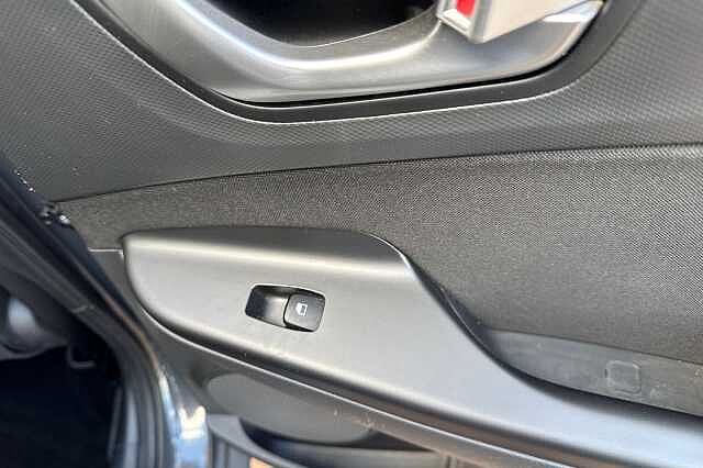Hyundai KONA 1.6 GDi Hybrid Premium 5dr DCT Ecotronic Grey