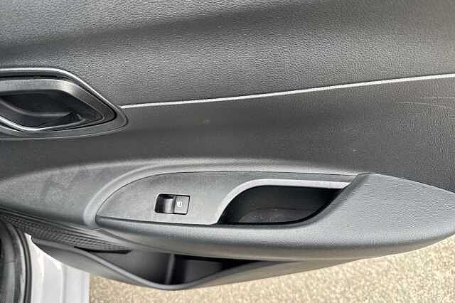 Hyundai i20 1.0T GDi Advance 5dr