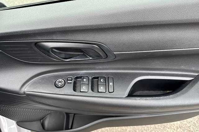 Hyundai i20 1.0T GDi Advance 5dr