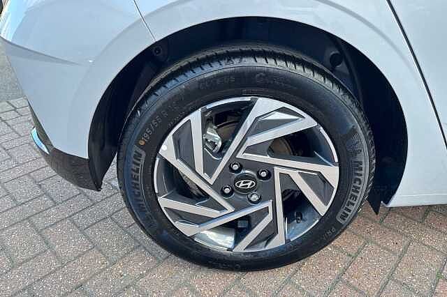 Hyundai i20 1.0T GDi 90 Element 5dr DCT