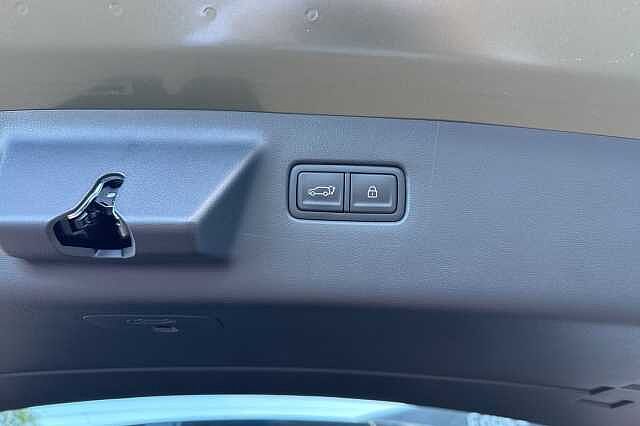 Hyundai SANTA FE 1.6 TGDi 239 Hybrid Premium 5dr Auto